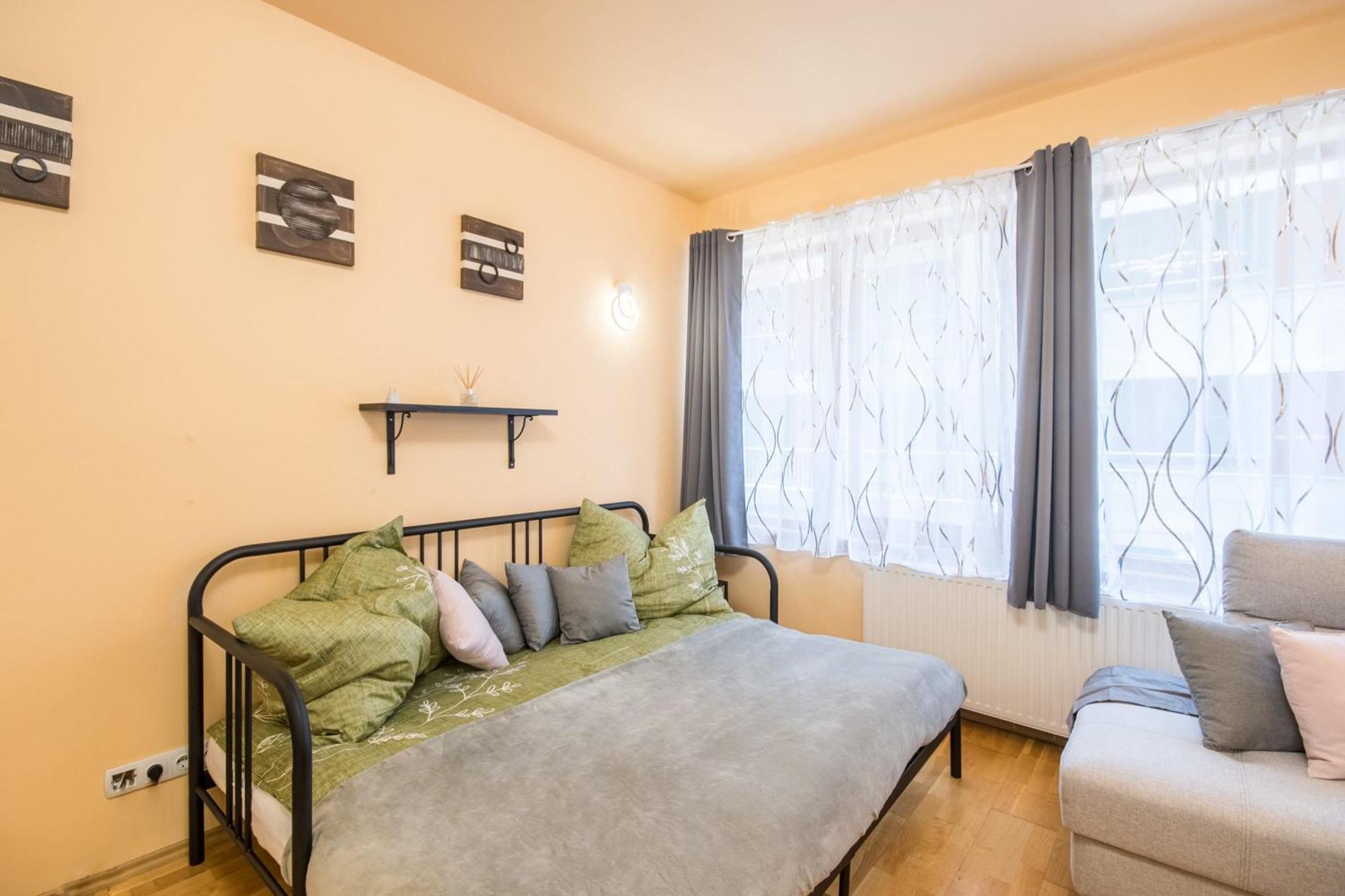 Very Central - Large - Balcony - Comfy Apartment Budapest Ngoại thất bức ảnh