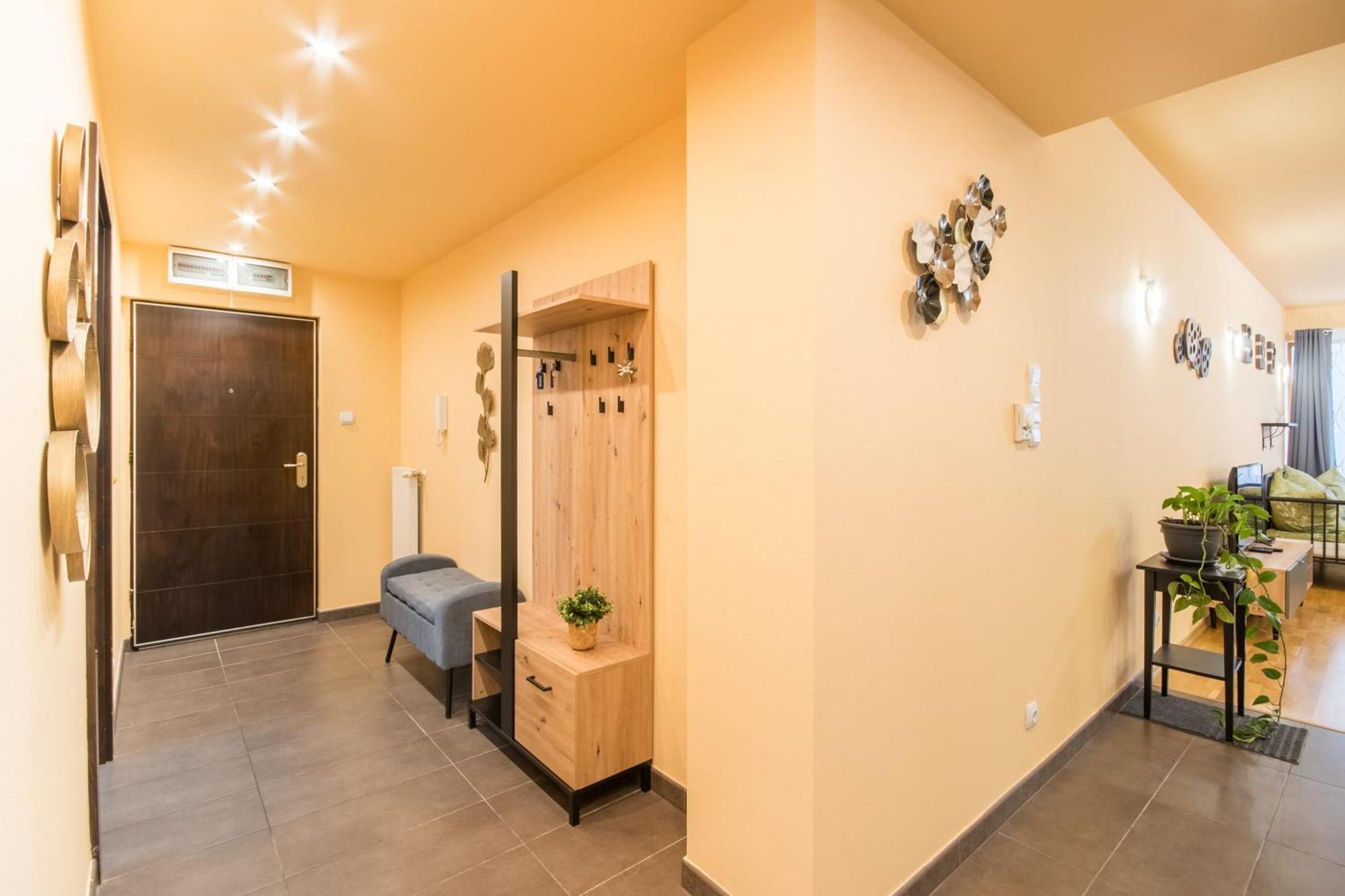 Very Central - Large - Balcony - Comfy Apartment Budapest Ngoại thất bức ảnh