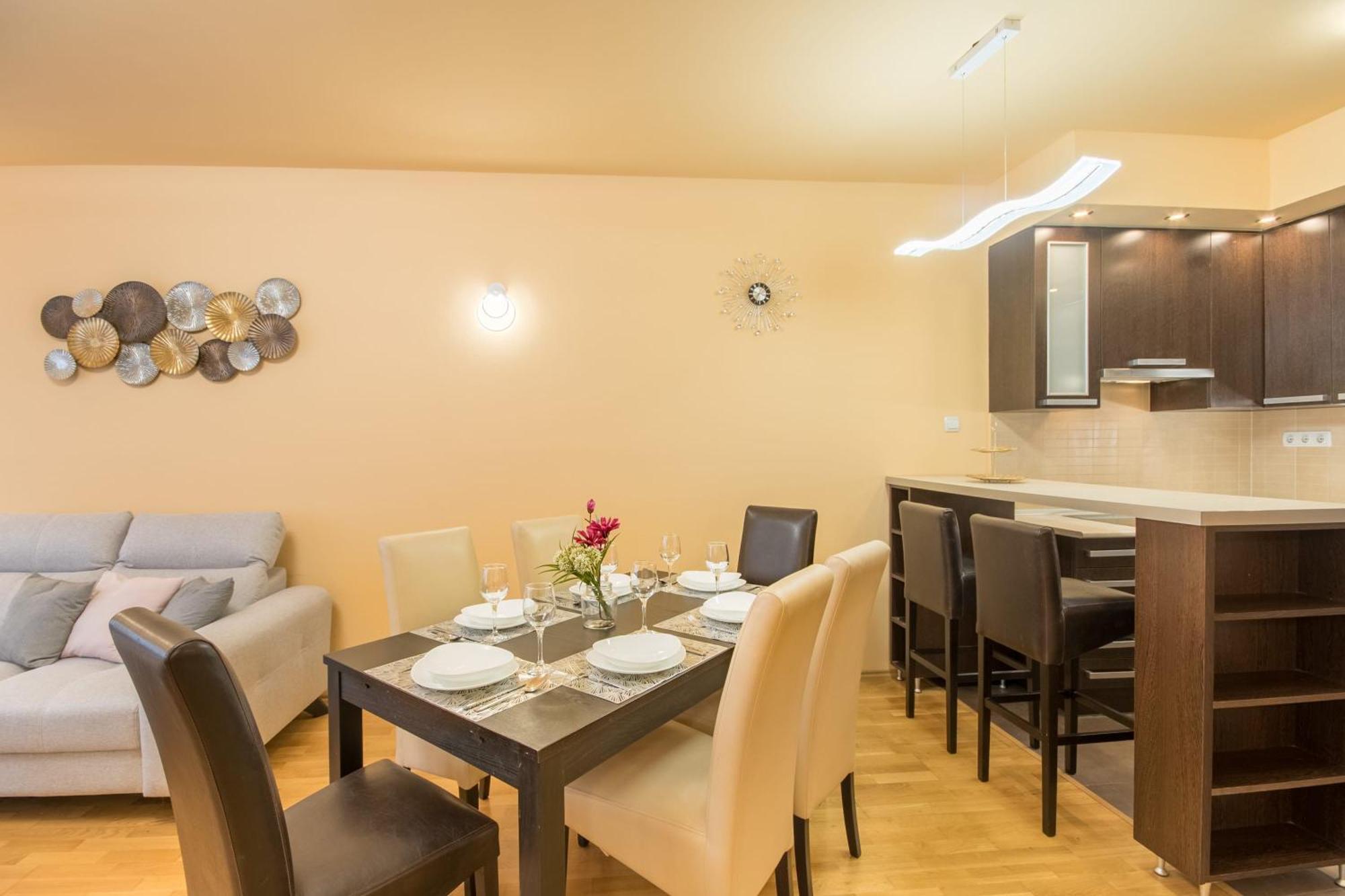 Very Central - Large - Balcony - Comfy Apartment Budapest Ngoại thất bức ảnh