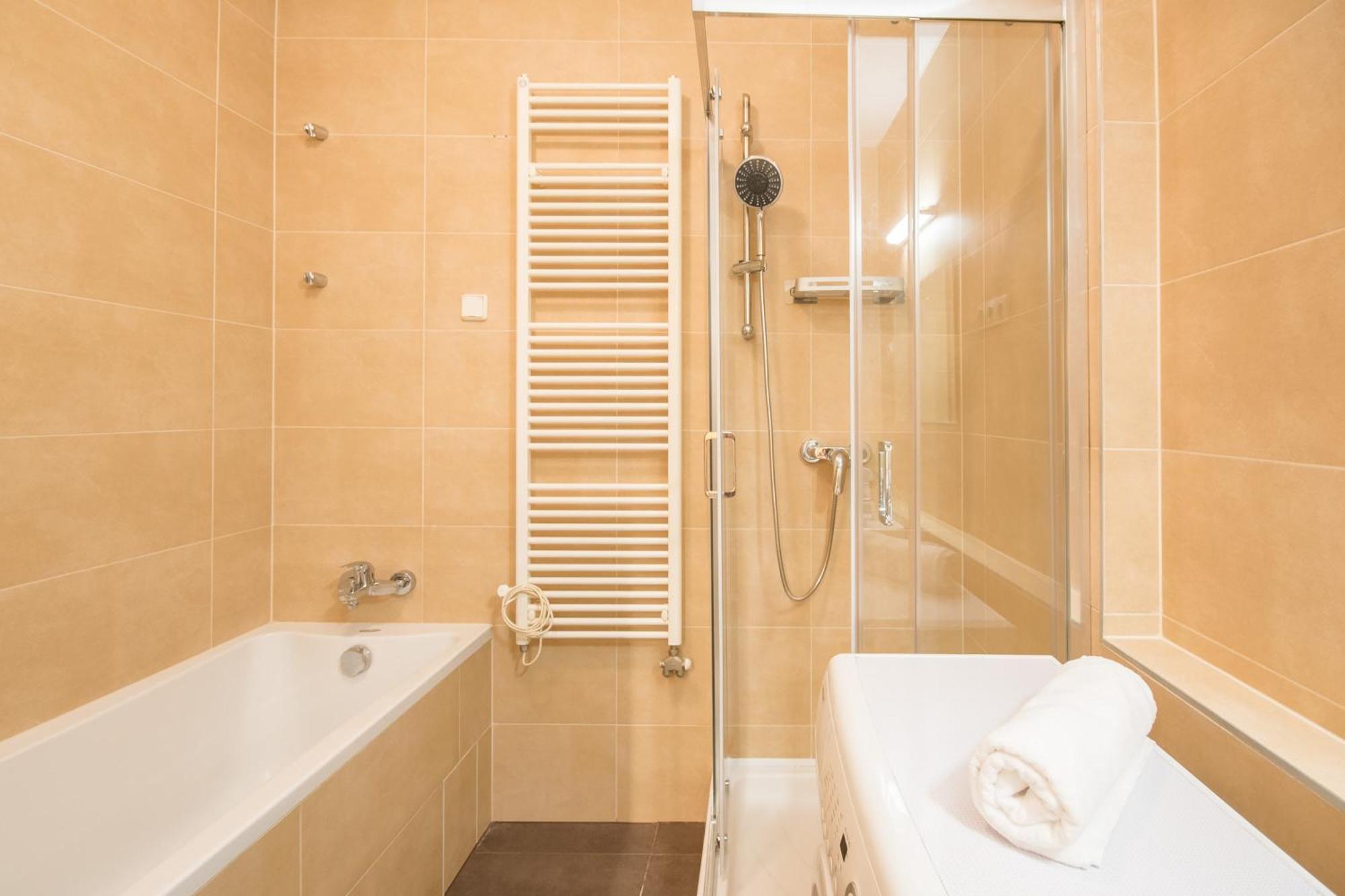 Very Central - Large - Balcony - Comfy Apartment Budapest Ngoại thất bức ảnh